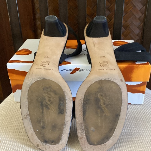 DONALD J. PLINER - Black Strappy Elastic 11M - Picture 7 of 9